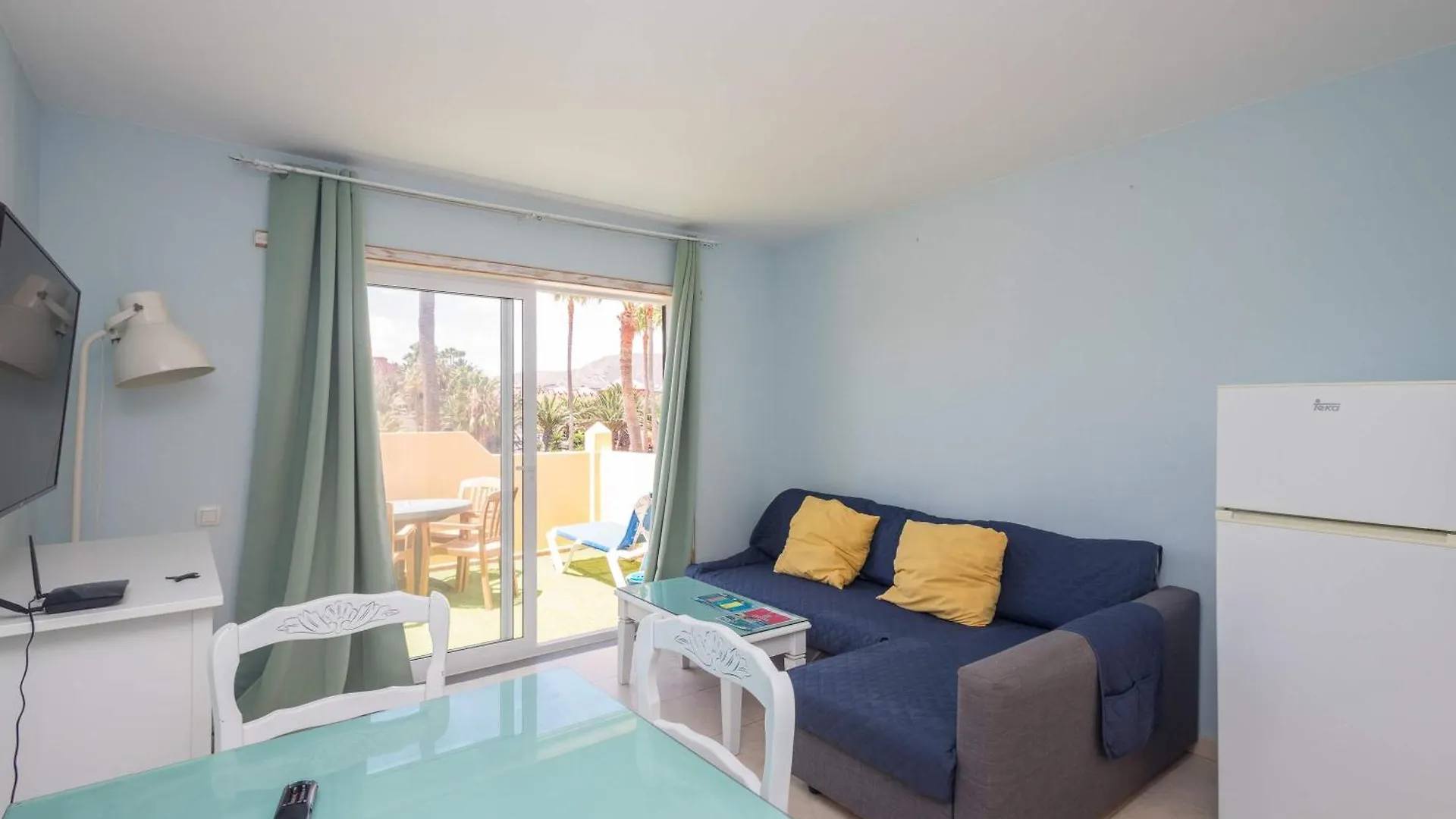 Oasis Royal 13 apartamento vista piscina Corralejo by Lightbooking España